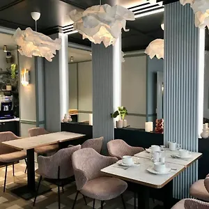 3* Otel Amadeus
