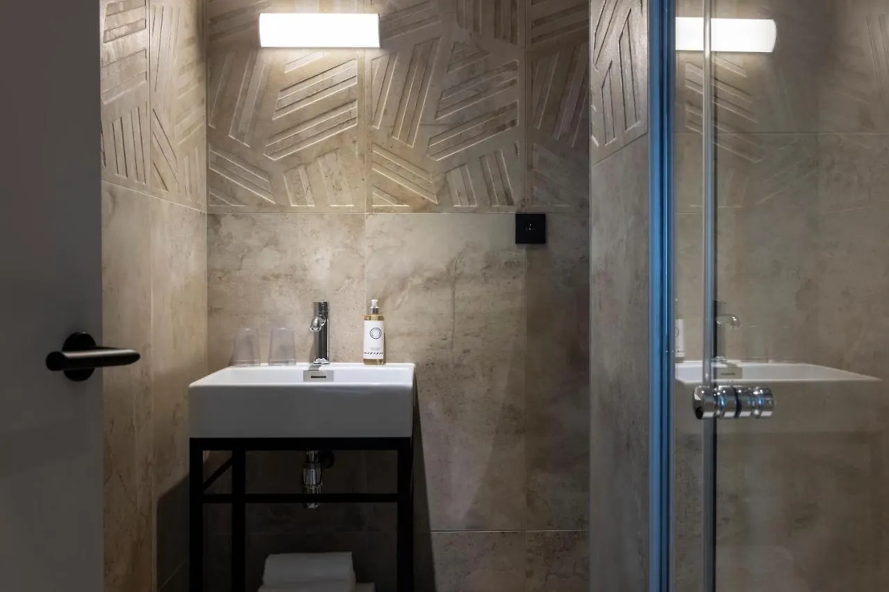 Grand Hotel Leveque Paris 3*,
